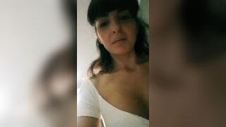 Passeggiata all'aperto e in macchina con Martina esibizionista FLASH TETTEC4