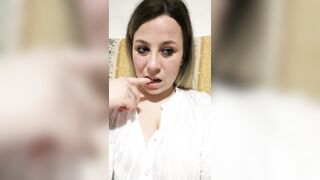 NON ME LA SONO DEPILATA LA FICA - Napoletana tettona su C4