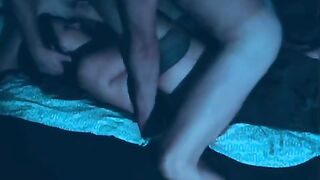 TRIO MOGLIE scopata da due ragazzi focosi