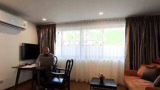 Pompino e bella scopata con domestica puttana AMATORIALE ITALIANO