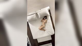 Ragazza italiana con belle tette Selfie hot in hotel