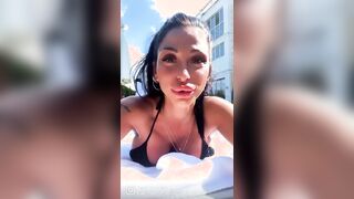 Denise Buranello bikini esplosivo