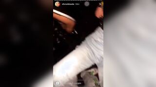 Sferaebbasta palpa le tettone in disco a Naomi De Crescenzo