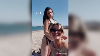 Rosy Maggiulli al mare con le amiche