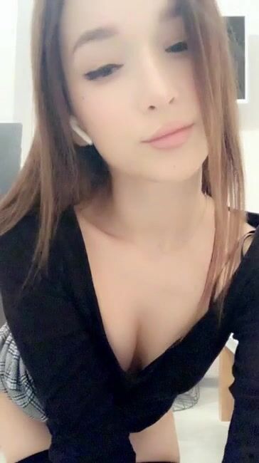 Teen mora puttanella e gnocca