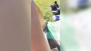 Nessuno si accorge che sono senza mutandine