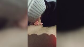 Amica porca finalmente mi fa un bocchino in macchina