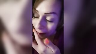 Ragazza italiana bionda con grosse tette C4