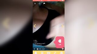 Teen italiana esce la tetta in live Igram