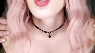 Mi piace farmi rompere il culo come una verginella