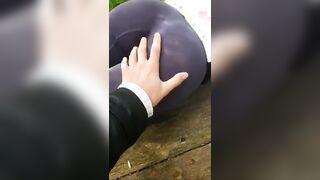 Ho convinto la mia troietta a scopare in un parco