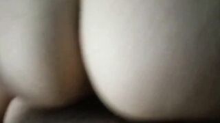 Fidanzata cowgirl mi cavalca il cazzo e mi fa impazzire