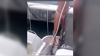 Antonella MIF Fica  in doccia