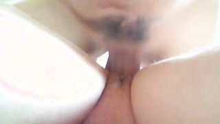 Sesso con fidanzata italiana con piercing alla fica