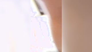 Coppia Viterbo scopa in cucina Pov