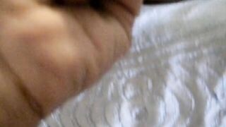 Puttanazza si incula con la zucchina