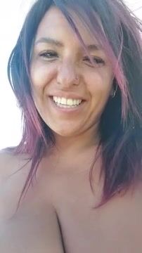 Le è partita la porcaggine sono riuscita a farla squirtà - Sesso lesbo in spiaggia