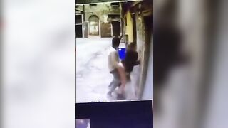 Beccati a scopare per strada al Carnevale di Venezia