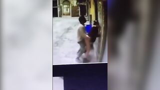 Beccati a scopare per strada al Carnevale di Venezia