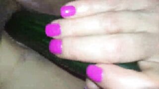 Cazzo e ducchina in fica per la mia troia che gode con la doppia