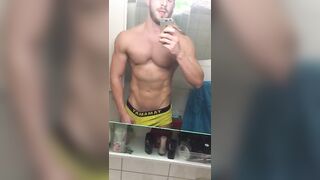 Diretta Periscope con fidanzata che vuole fargli un pompino