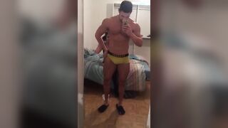 Diretta Periscope con fidanzata che vuole fargli un pompino