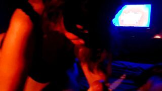 Piacevolo pompino moglie matura con mascherina