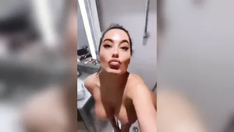 Paola Saulino nuda nella doccia video onlyfans
