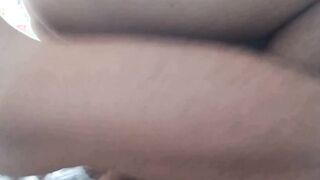 Non urlare che ci sentono tutti MOGLIE CULONA A PECORA