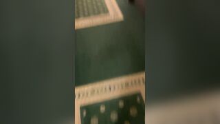 Benedetta D'Anna lo succhia nel corridoio dell' hotel