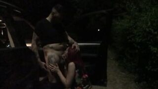 Andiamo a scopare in un parcheggio di notte