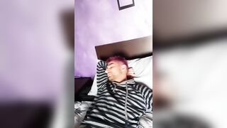 Ho mal di gola mi dai lo sciroppo amore