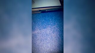 Esibizionismo moglie troia al cinema