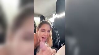 Pompa in macchina biondina puttana