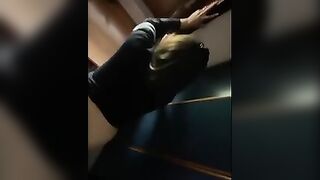 Professoressa napoletana scopata mentre parla al cellulare con studente