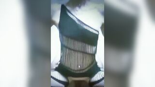 Zitto e scopa - Lei lo cavalca