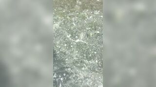 Meglio il mare o la moglie?