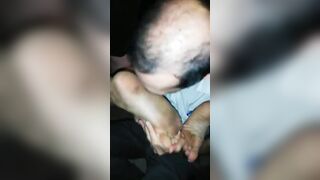 Peppe fetish festino hard annusa e bacia piedi alle donne