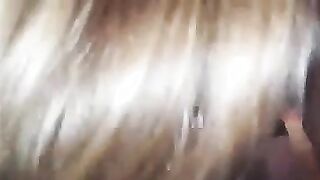 Pompino moglie bendata SI GUSTA IL CAZZO