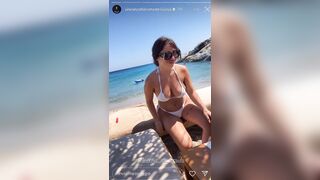 Se mostri le tette bannano il profilo! che mi bannino