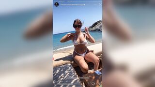 Se mostri le tette bannano il profilo! che mi bannino