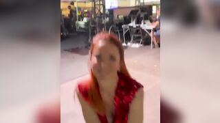 Andrea Delogu stupenda in rosso