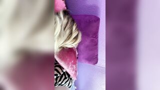 Bionda troia scopata a pecorina