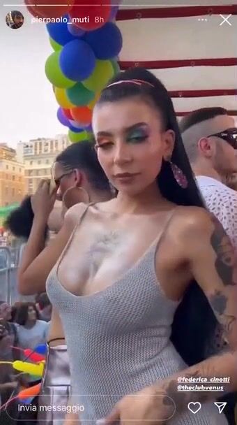 Federica ballerina napoletana tatuata troppo fica