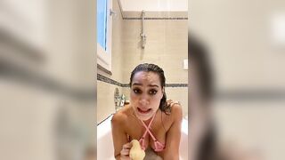 Paola Saulina Diretta Twitter Hot