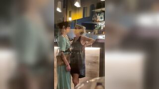 Milf venete lesbiche beccate a farsi un ditalino nel Pub VIDEO PORNO VIRALE ESCLUSIVO