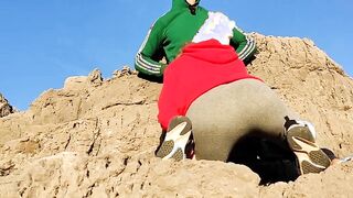 Pompino e sega in spiaggia pubblica fidanzata troia