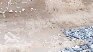 MILF italiana Pompino in spiaggia si fa sborrare in faccia