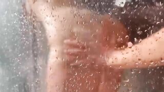 Ragazze italiane fanno sesso sotto la doccia LESBICHE AMATORIALI