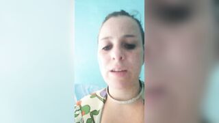 Napoletana con mammelle enormi CHI ME LE SBORRA?